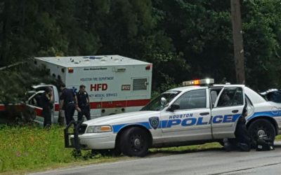 06/01/16 Suspect leads Houston police on chase in stolen ambulance